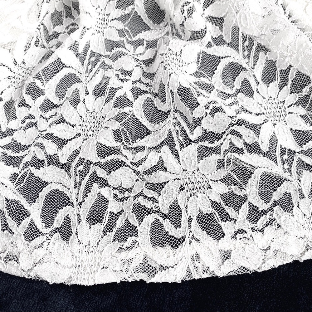 MARINA | ivory floral lace V-neck slit bridal gown - Picture 7 of 8